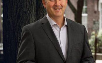 Photo of Lee Goldberg