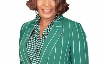 Photo of Dee Armstrong