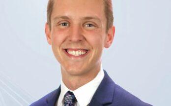 Photo of Justin Holbrock