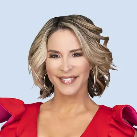 Photo of Lynn Martinez