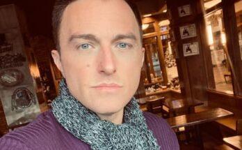 Photo of Aaron Dickens