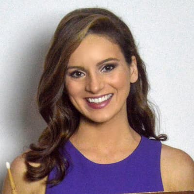 Photo of Lindsey Mastis